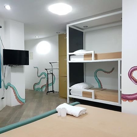 1521 Hostel Мактан Екстер'єр фото
