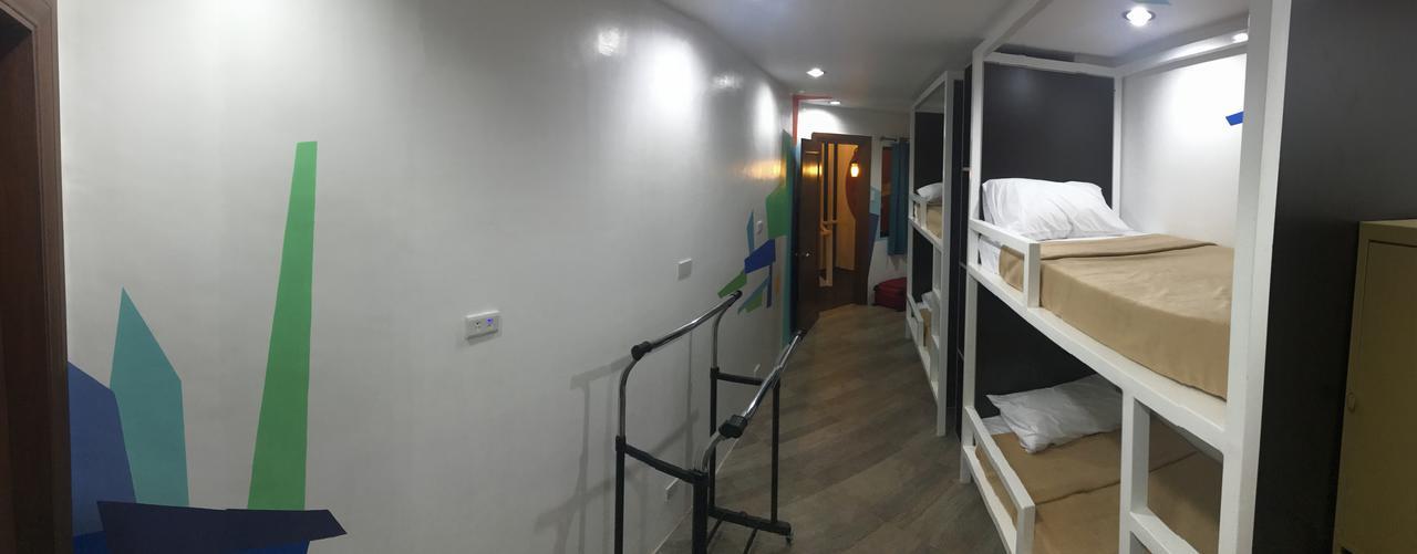 1521 Hostel Мактан Екстер'єр фото