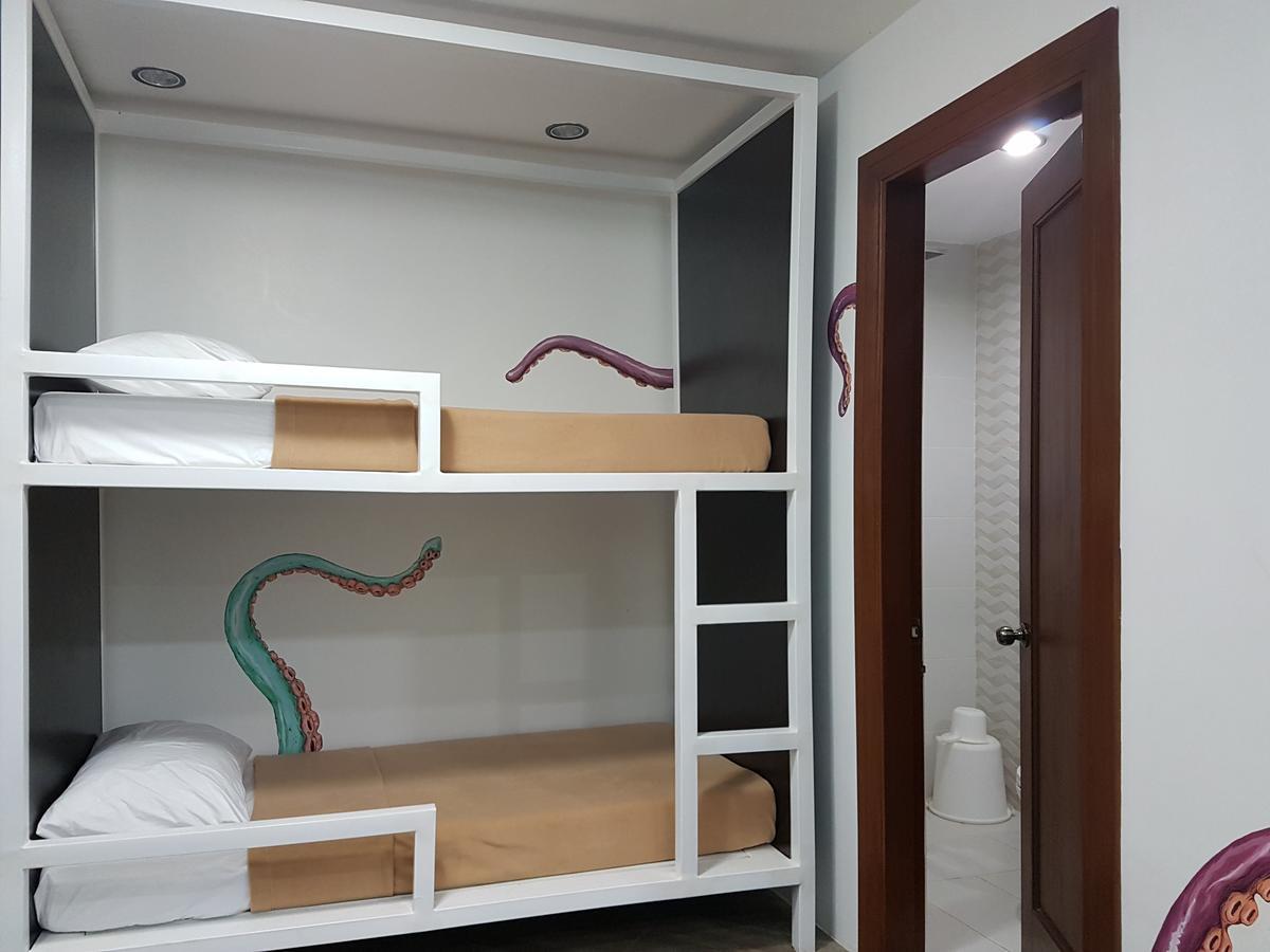 1521 Hostel Мактан Екстер'єр фото