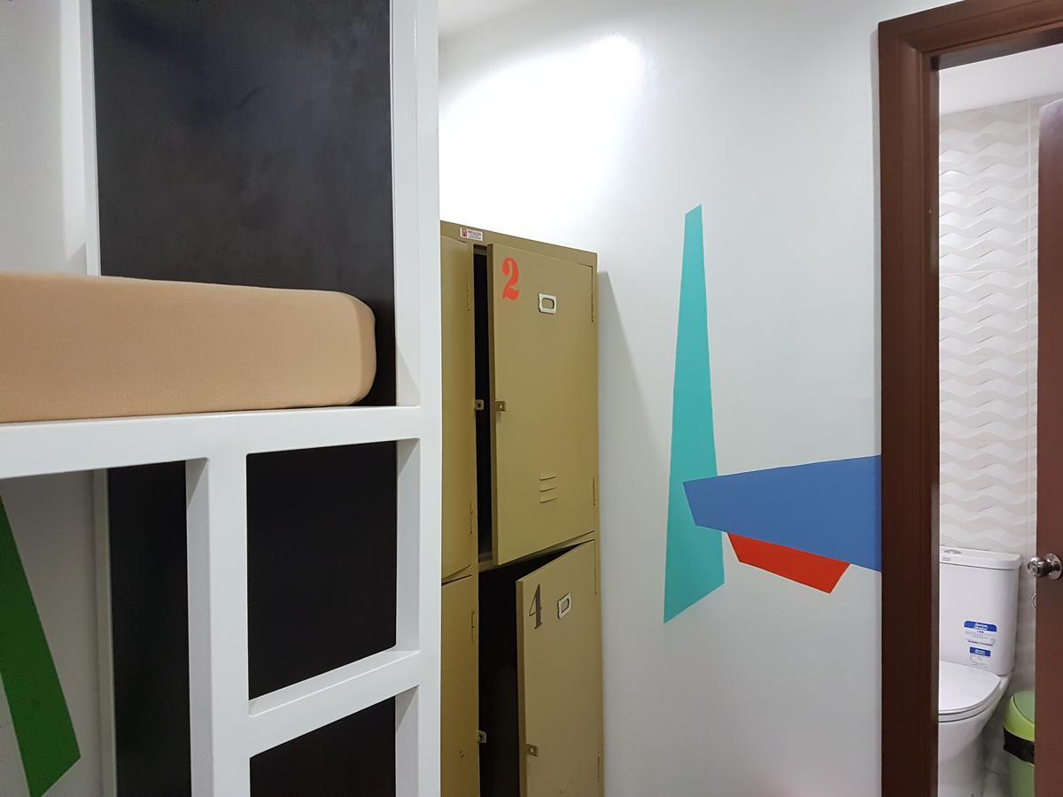1521 Hostel Мактан Екстер'єр фото